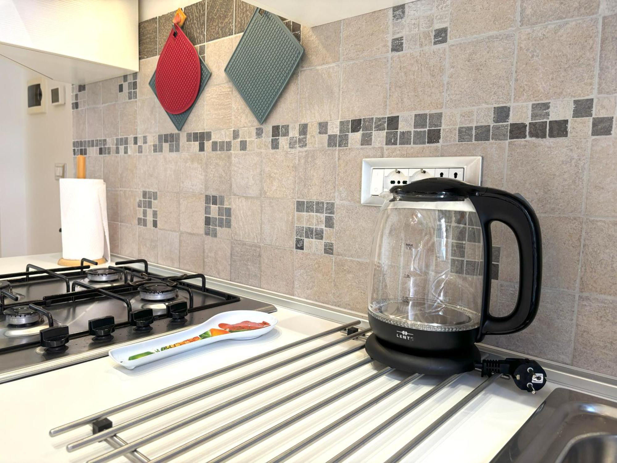 Red Velvet Apartment ตรีเอสเต ภายนอก รูปภาพ