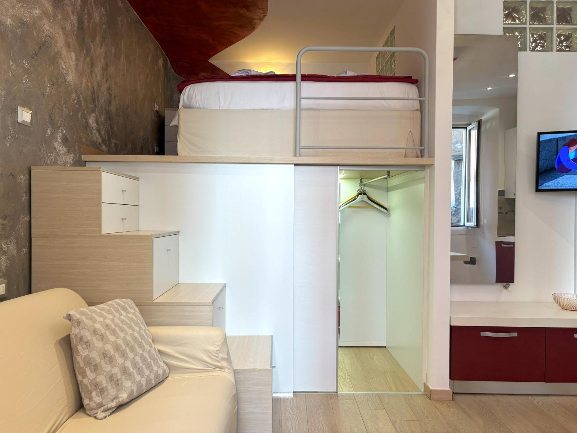 Red Velvet Apartment ตรีเอสเต ภายนอก รูปภาพ